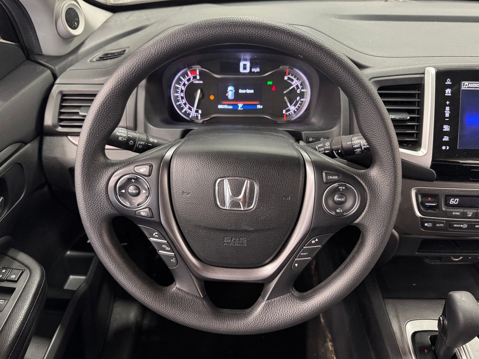 Thumbnail: 2017 Honda Pilot - 5