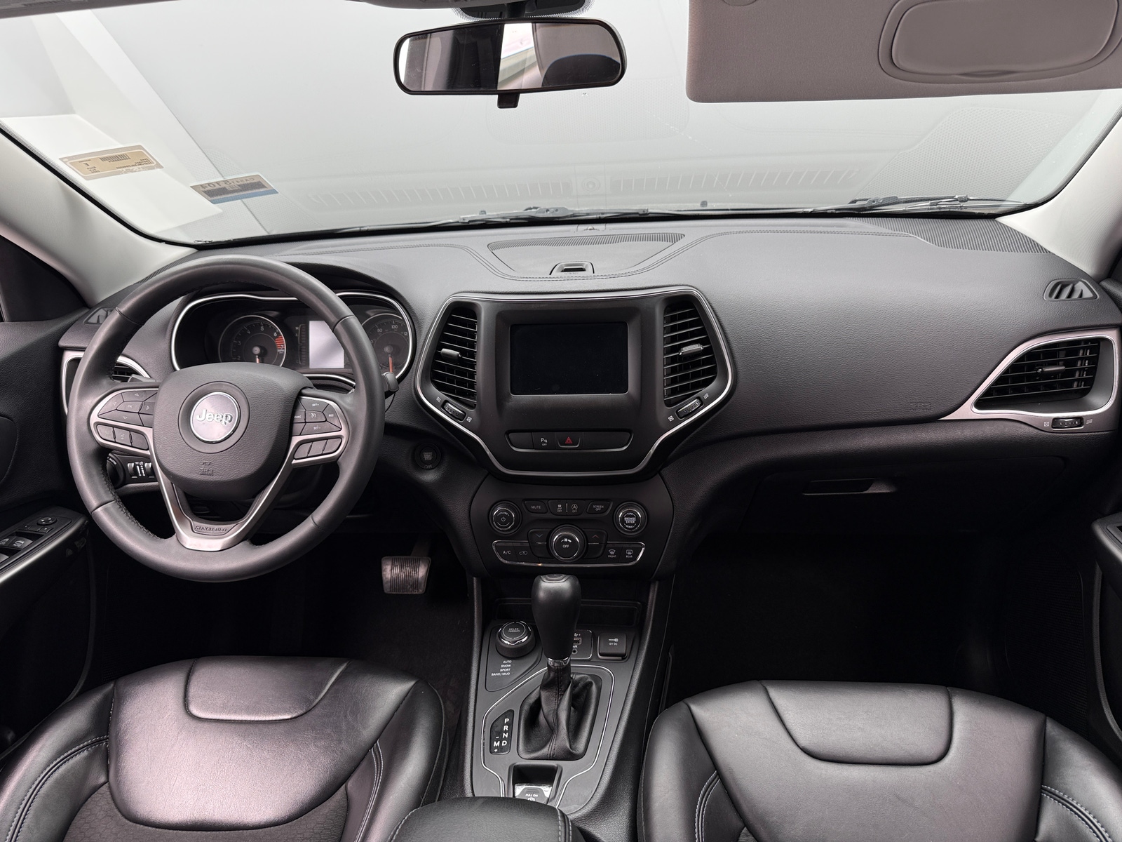 Thumbnail: 2020 Jeep Cherokee - 3