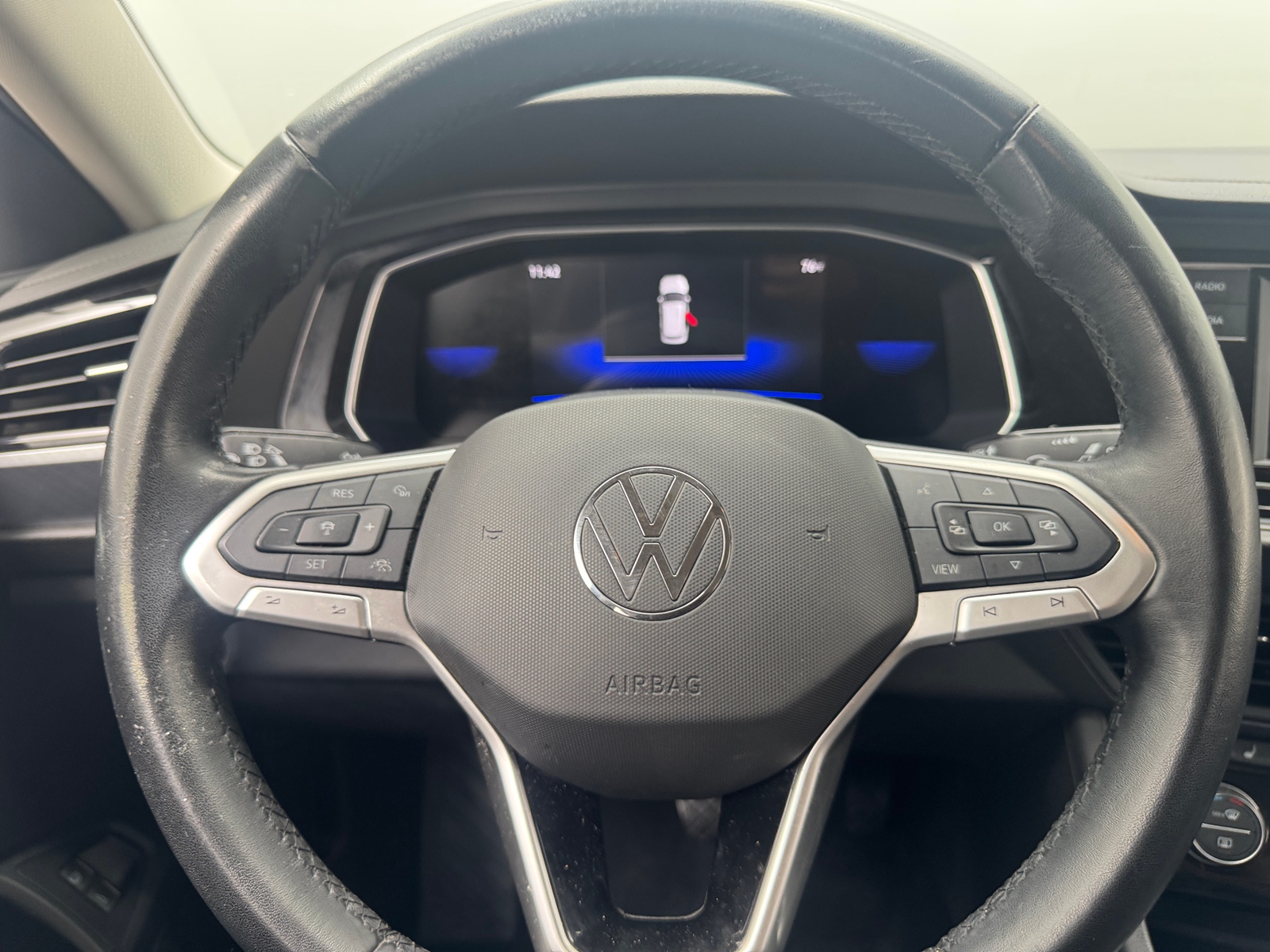 Thumbnail: 2023 Volkswagen Jetta - 4
