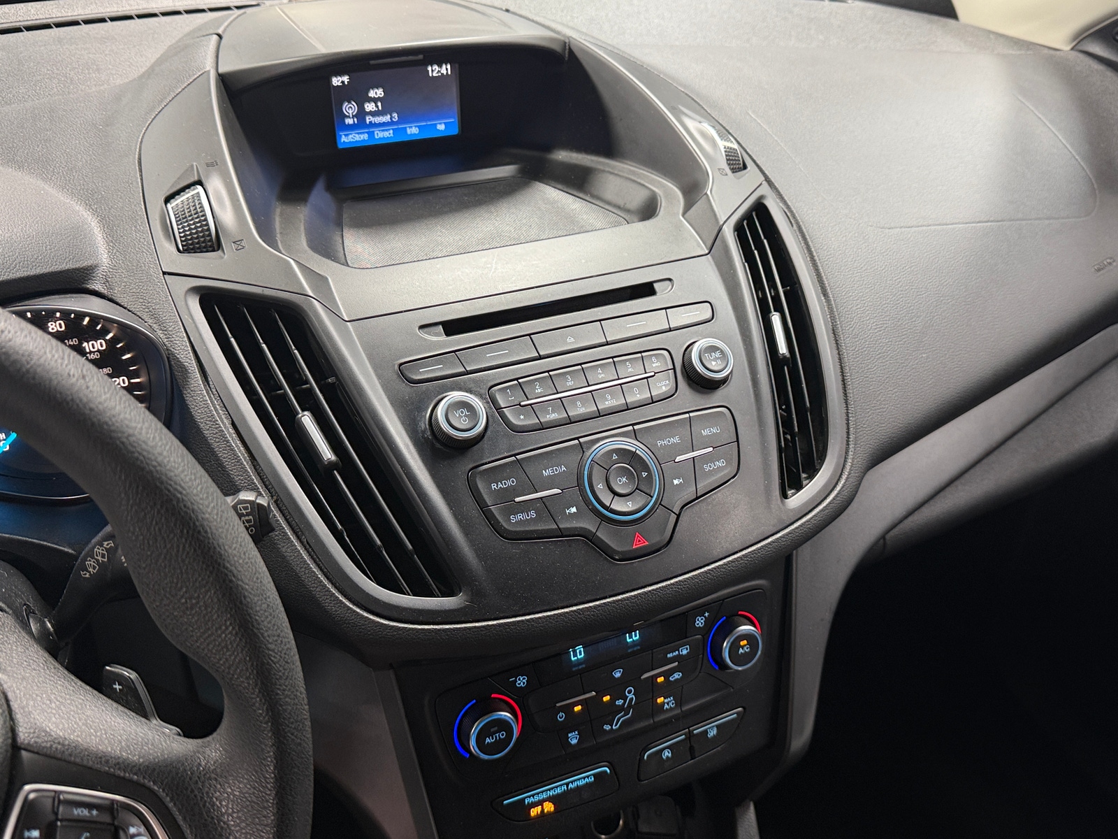 Thumbnail: 2017 Ford Escape - 4