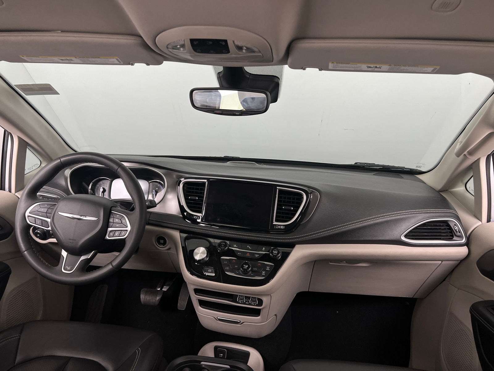 Thumbnail: 2024 Chrysler Pacifica - 2