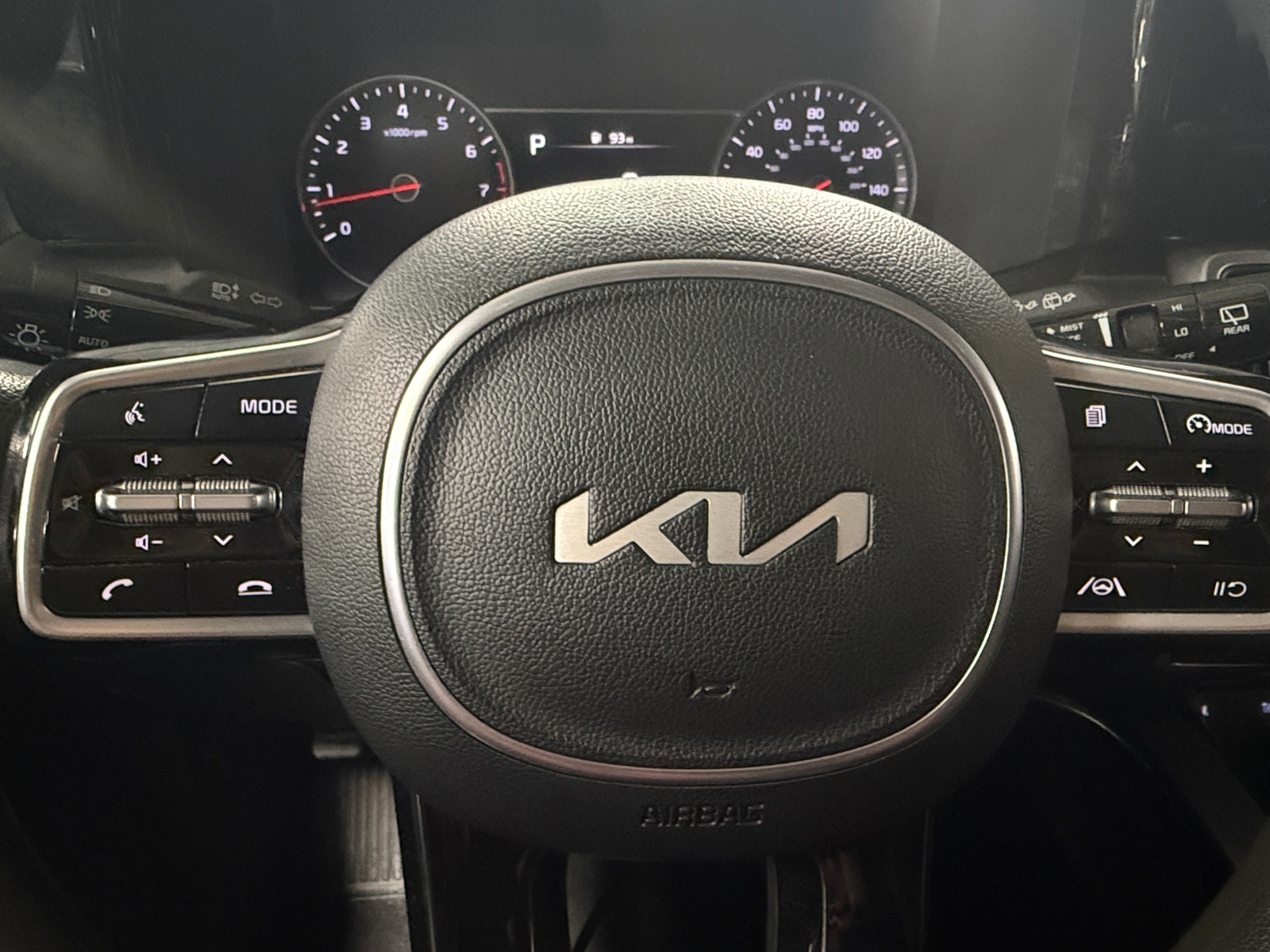 Thumbnail: 2023 Kia Sorento - 5