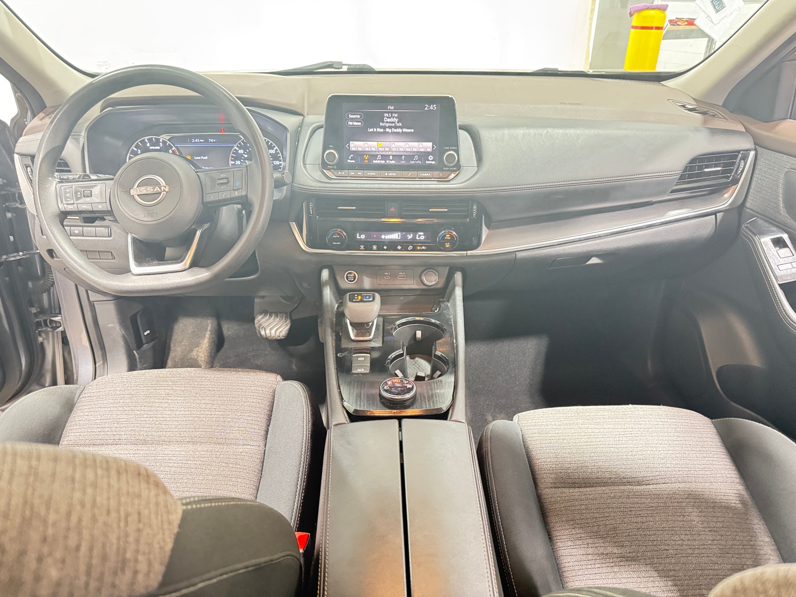 Thumbnail: 2022 Nissan Rogue - 3