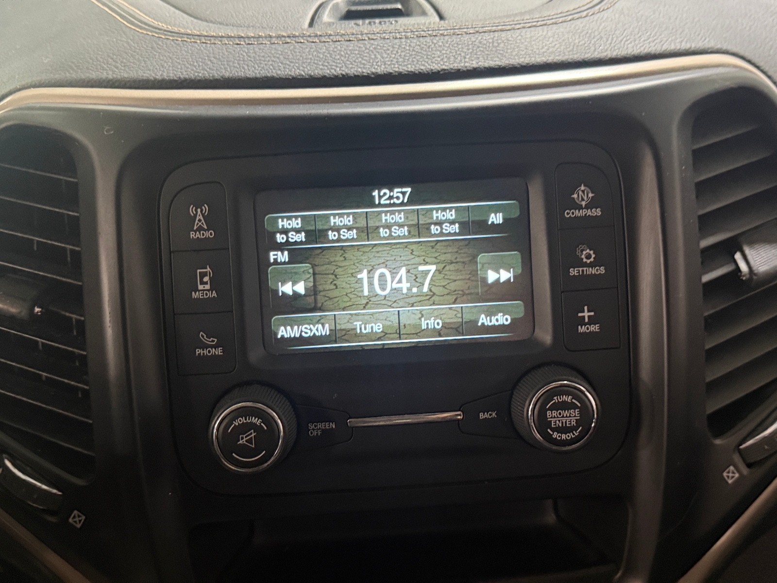 Thumbnail: 2016 Jeep Cherokee - 4