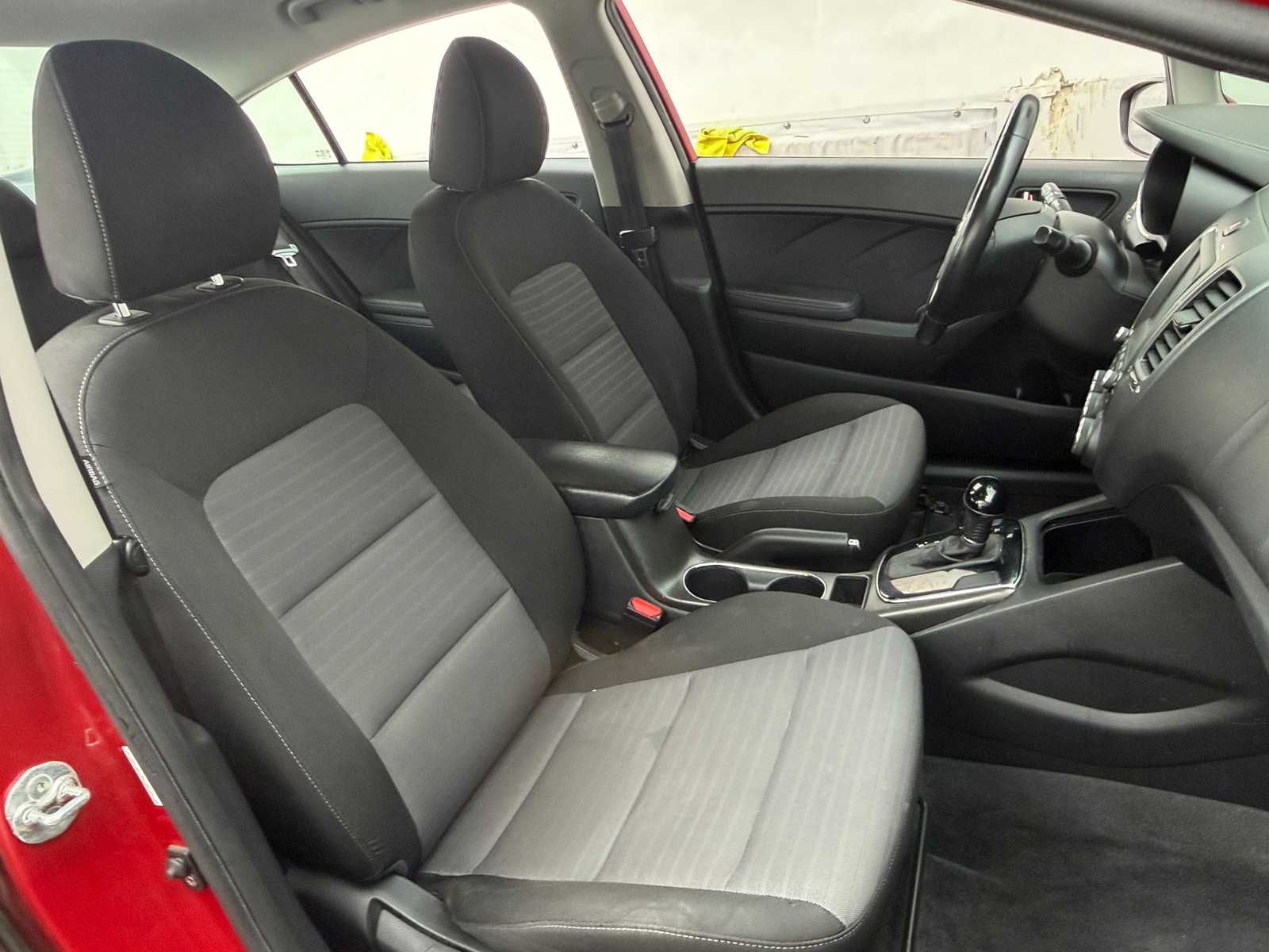 Thumbnail: 2017 Kia Forte - 2