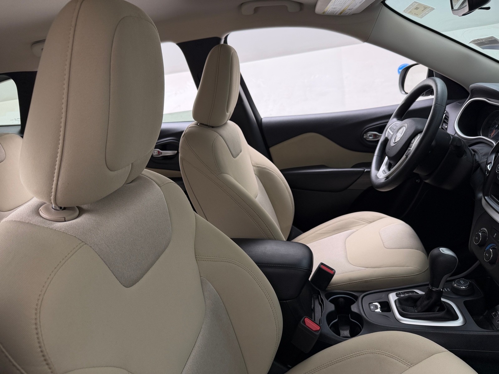Thumbnail: 2016 Jeep Cherokee - 2