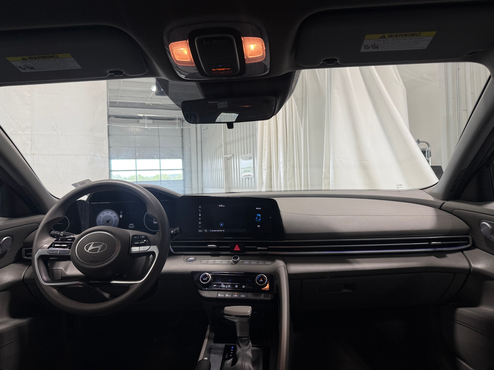 Thumbnail: 2024 Hyundai Elantra - 3