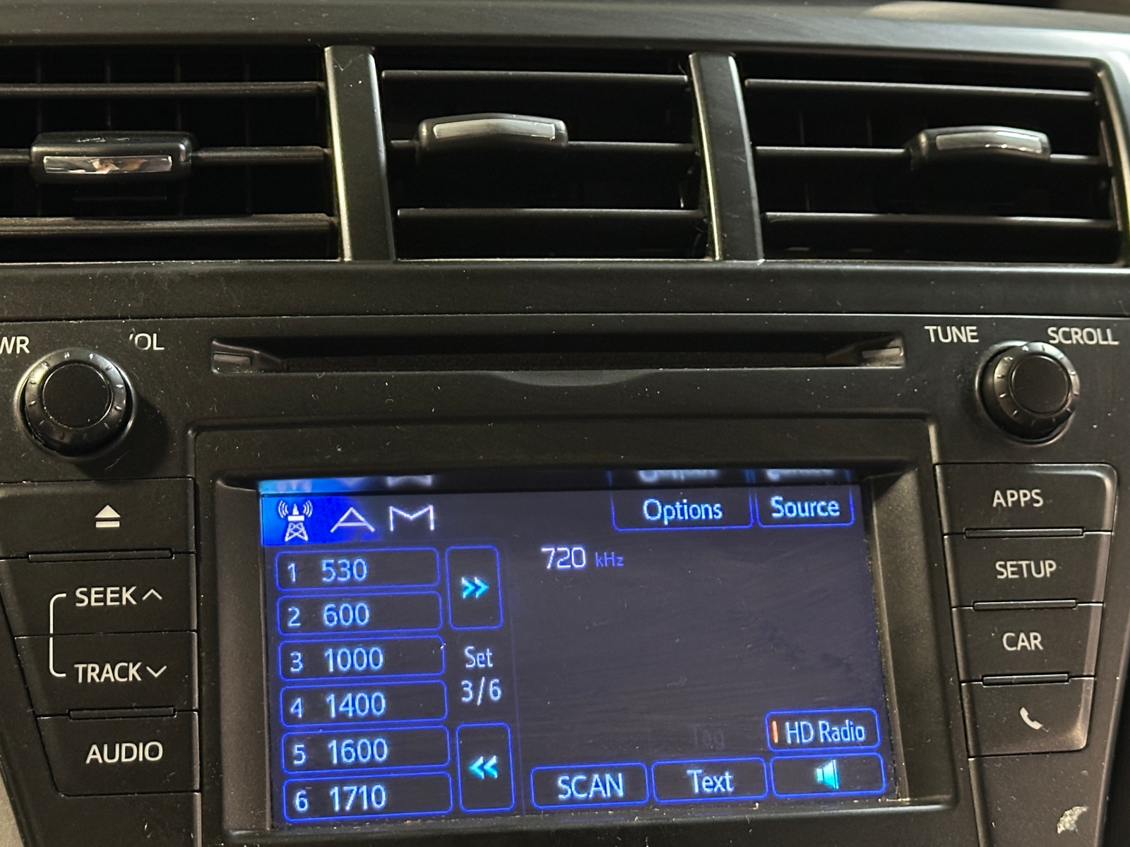 Thumbnail: 2013 Toyota Prius v - 4
