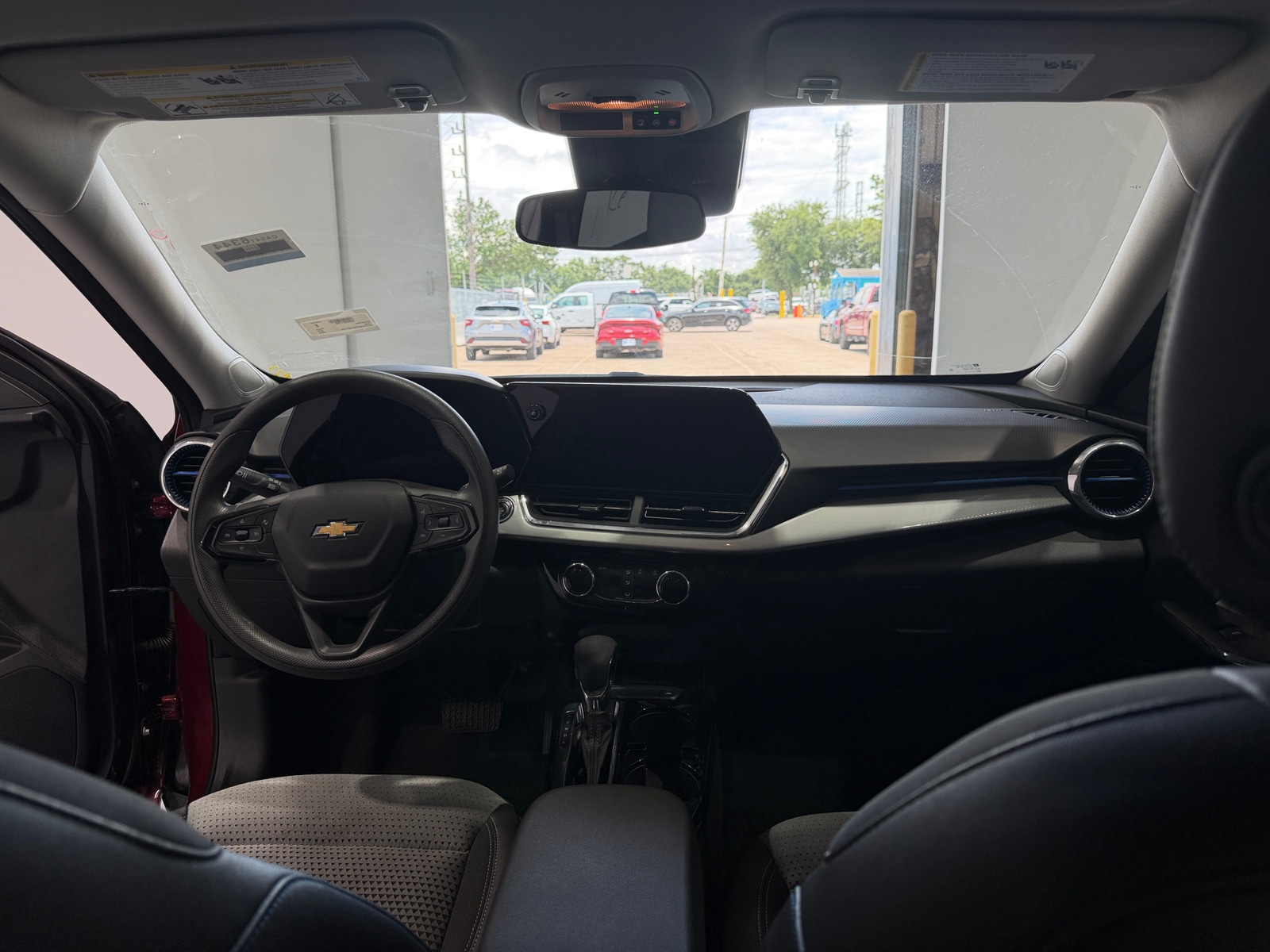 Thumbnail: 2025 Chevrolet Trax - 3