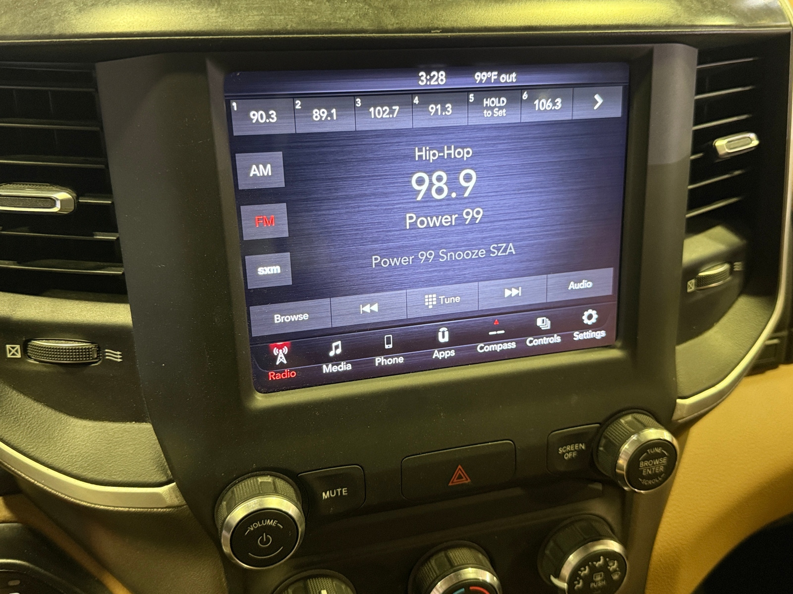 Thumbnail: 2020 RAM 1500 - 4