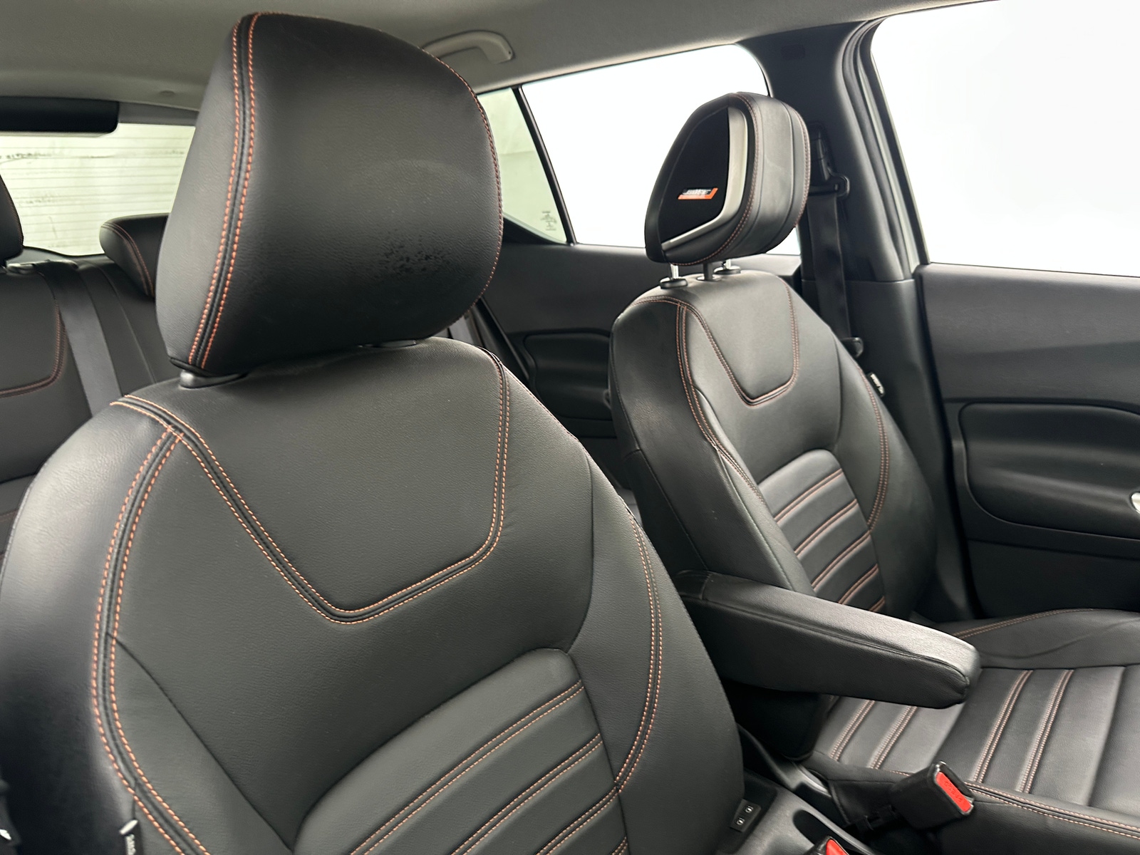 Thumbnail: 2019 Nissan Kicks - 2