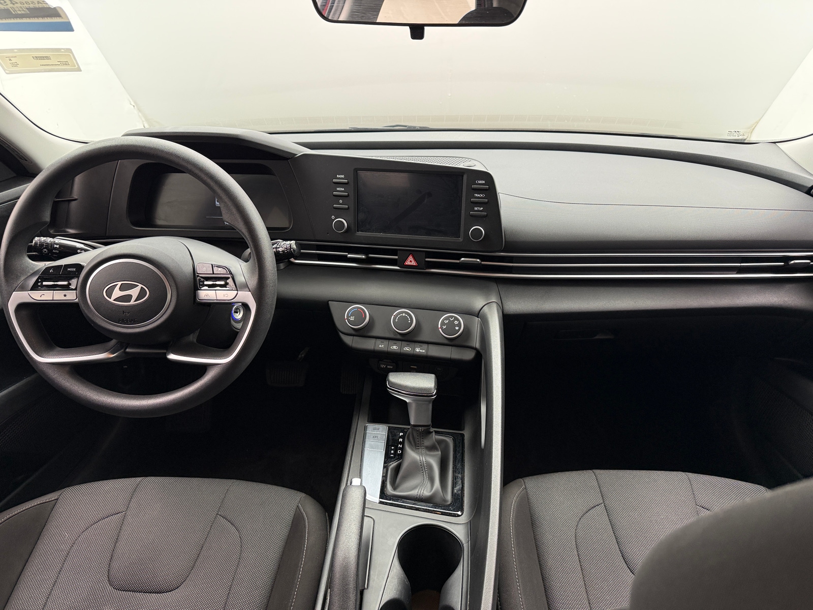 Thumbnail: 2025 Hyundai Elantra - 3