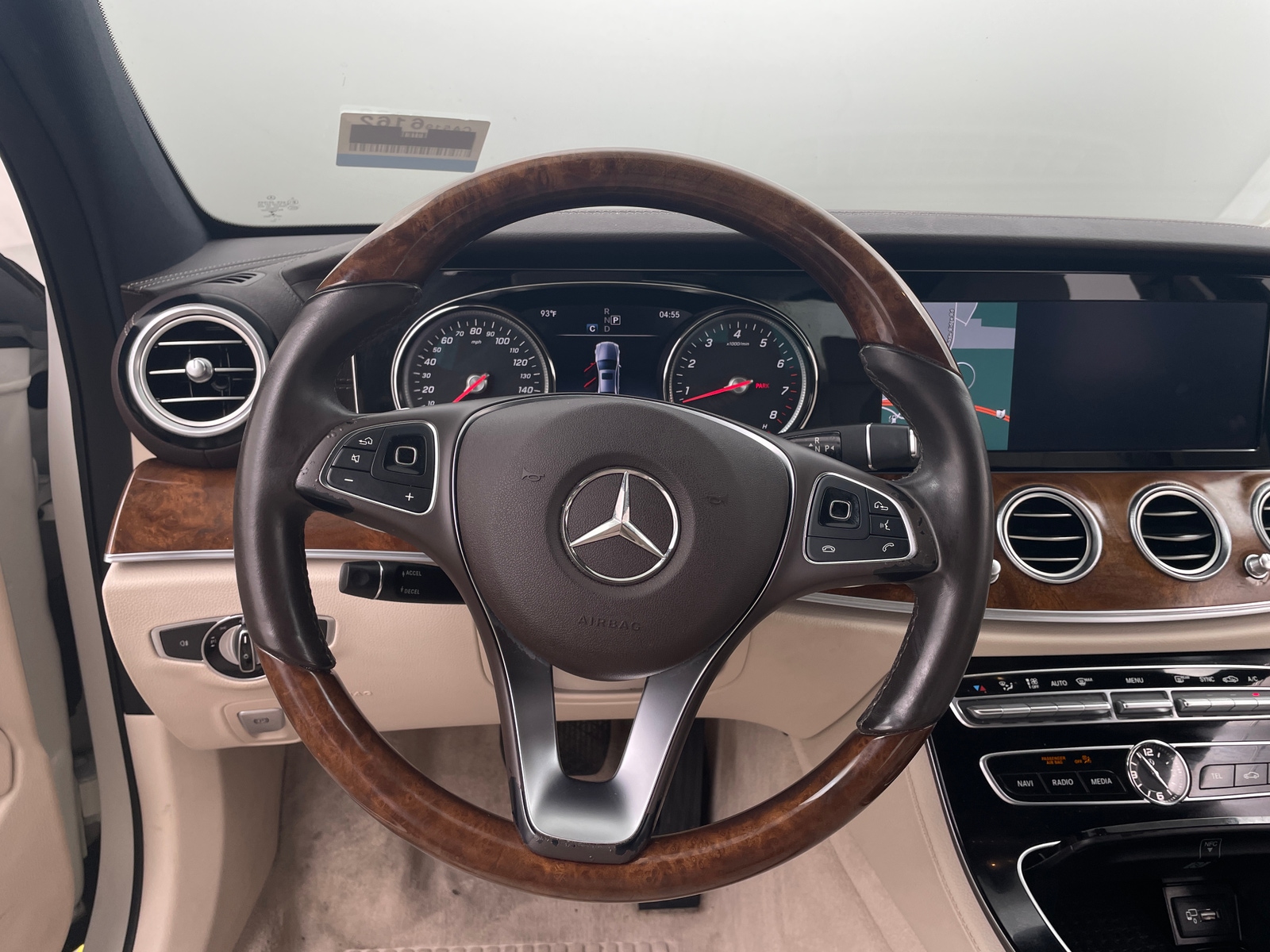 Thumbnail: 2017 Mercedes-Benz E-Class - 4