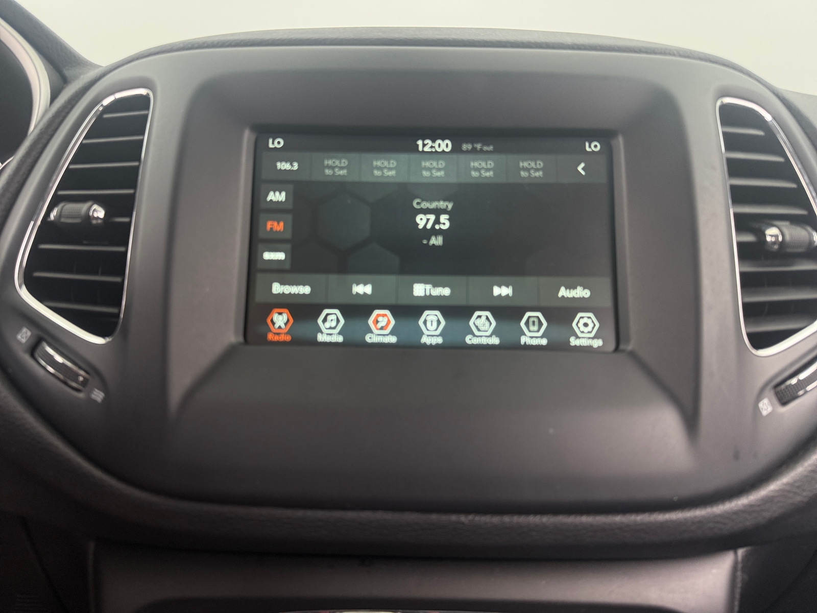 Thumbnail: 2020 Jeep Compass - 4
