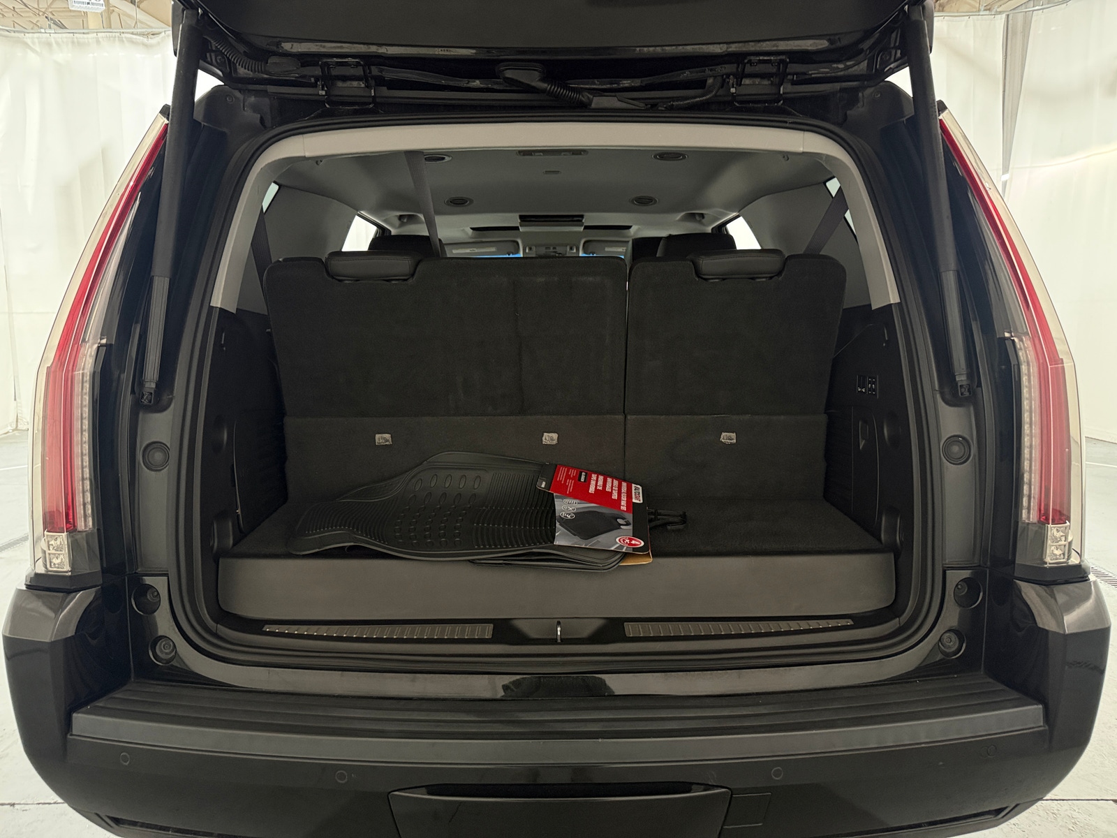 Thumbnail: 2016 Cadillac Escalade - 6