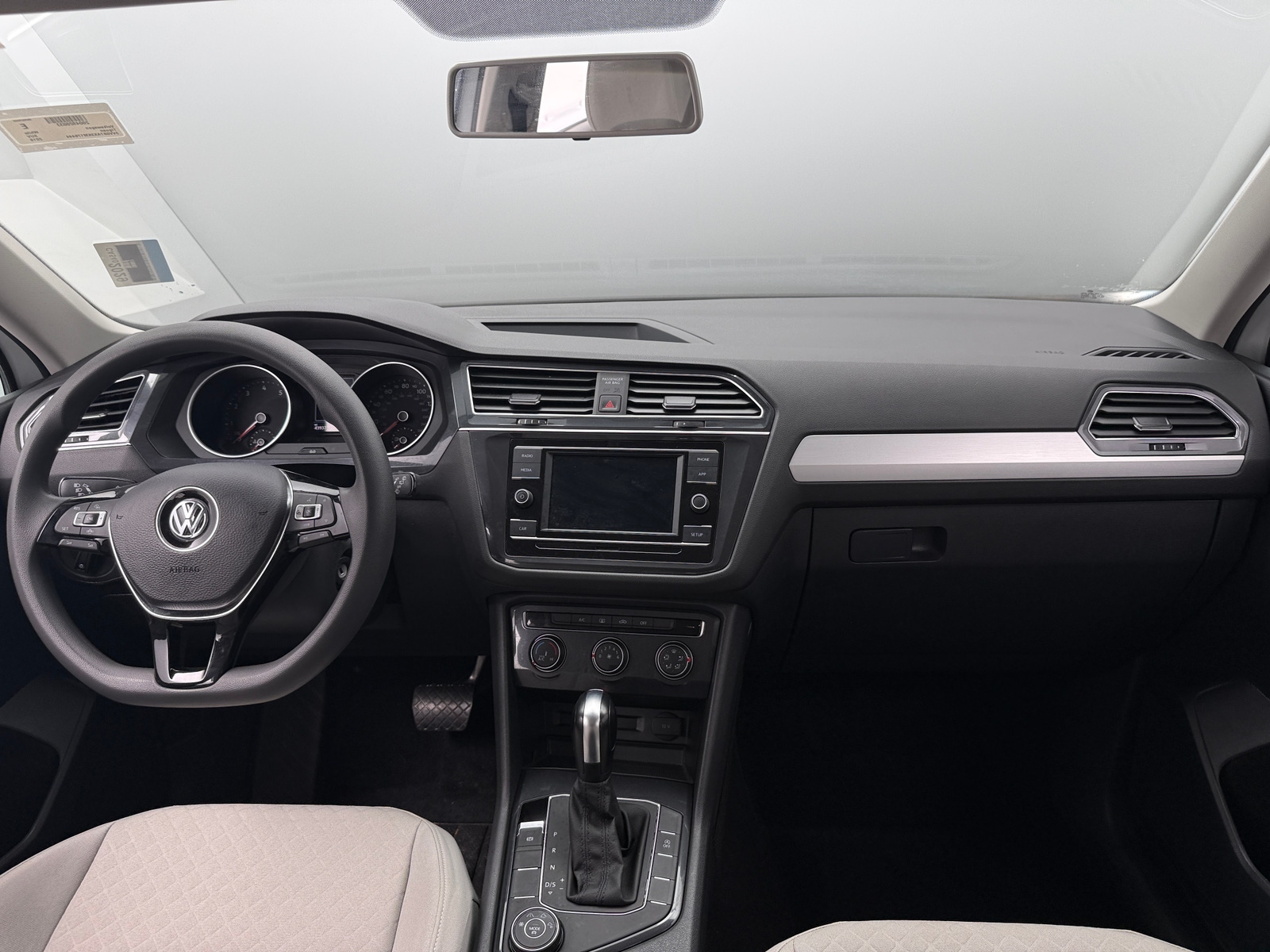 Thumbnail: 2019 Volkswagen Tiguan - 3