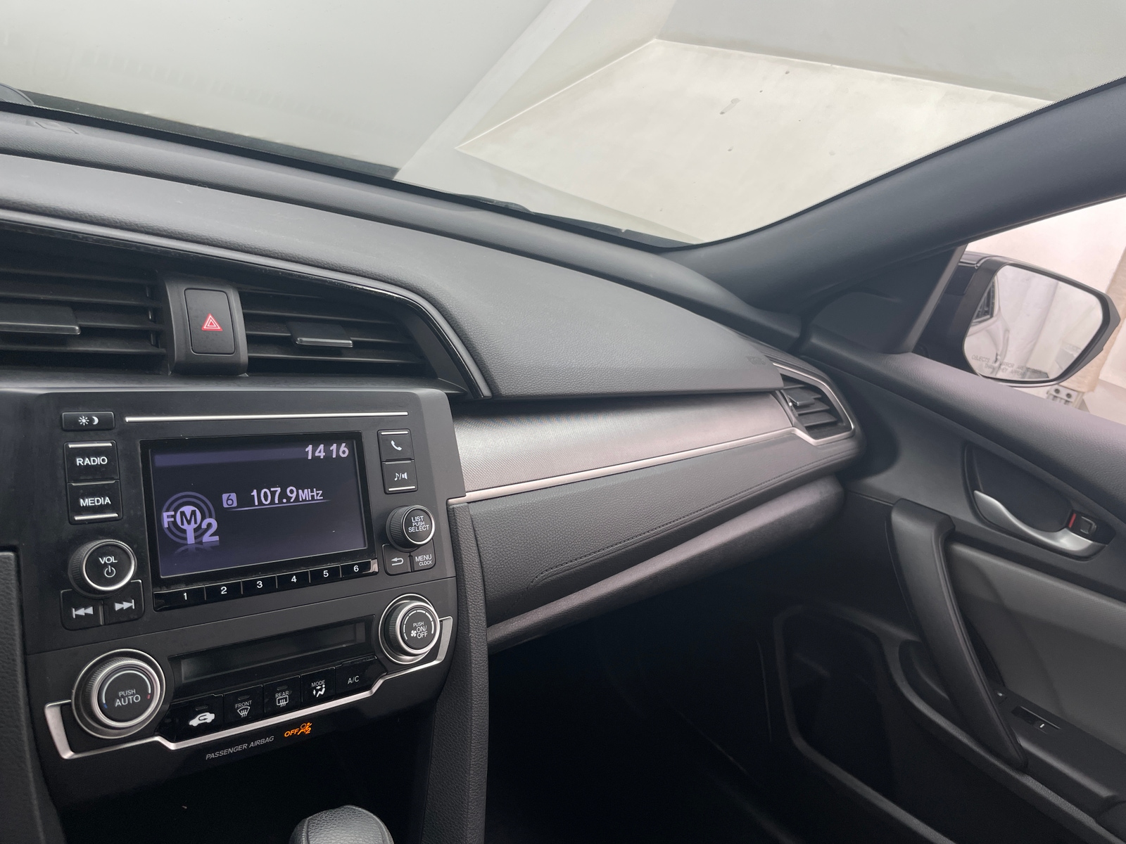 Thumbnail: 2017 Honda Civic - 3