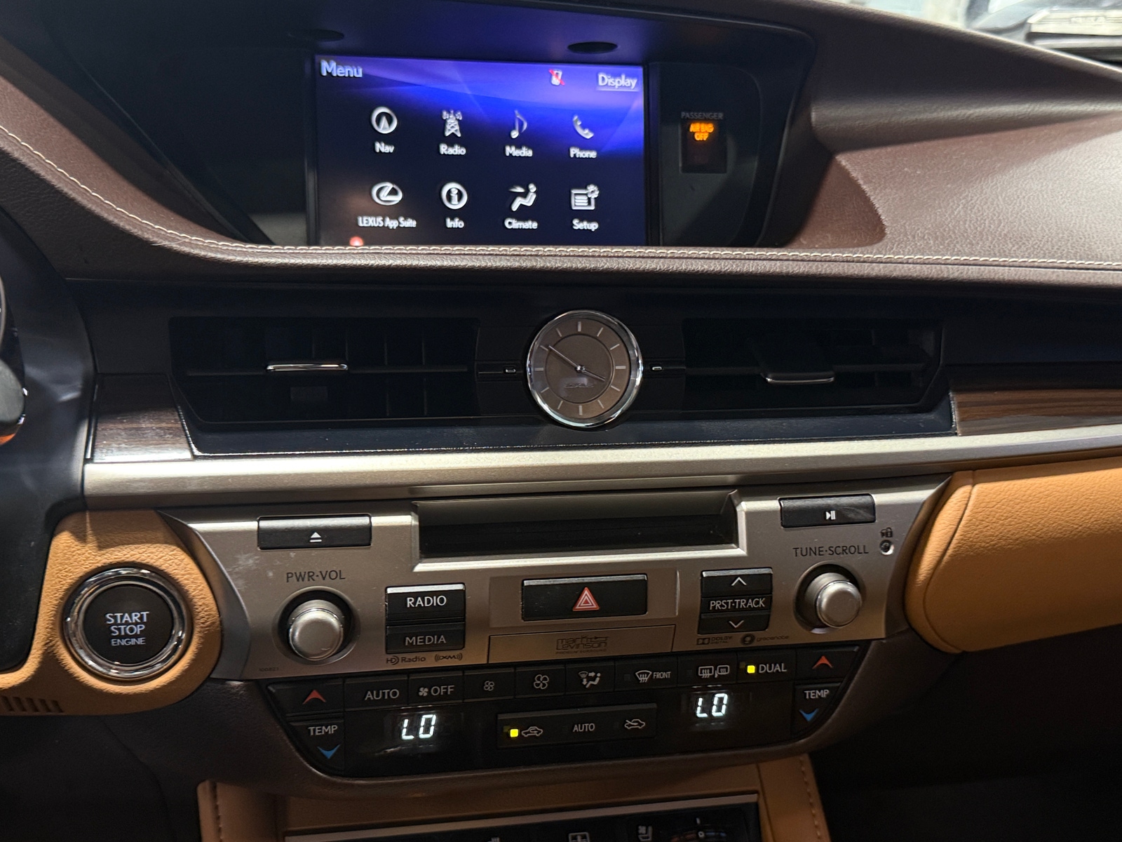Thumbnail: 2018 Lexus ES - 3