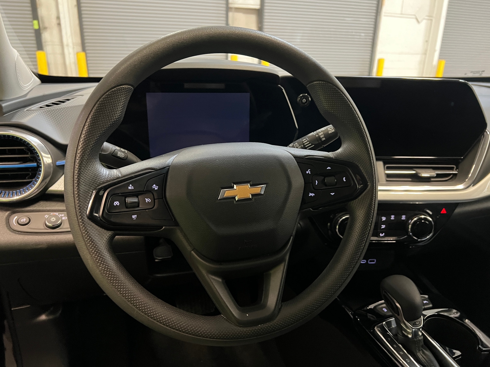 Thumbnail: 2025 Chevrolet Trax - 5