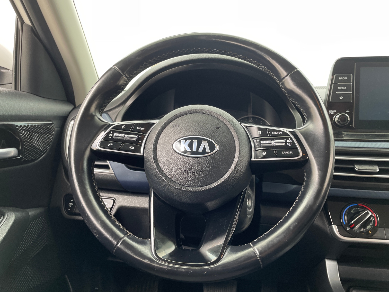 Thumbnail: 2021 Kia Seltos - 4