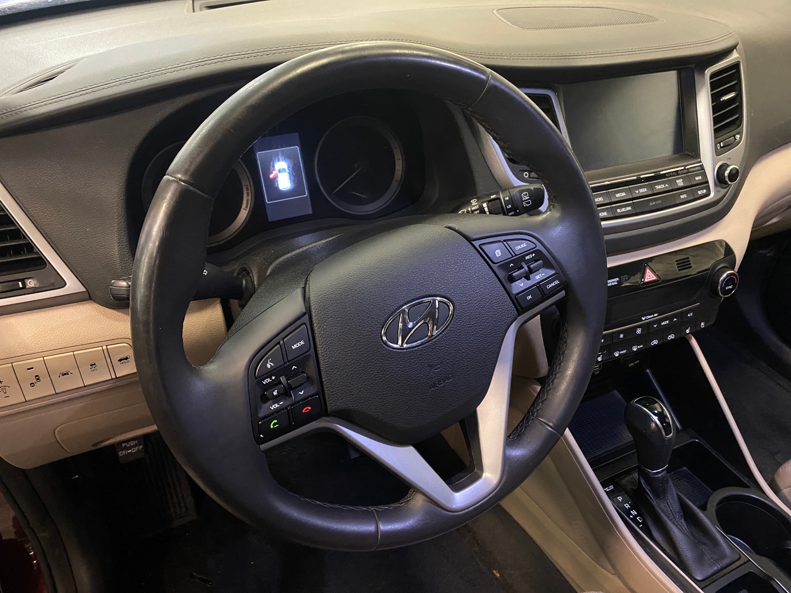 Thumbnail: 2017 Hyundai Tucson - 4