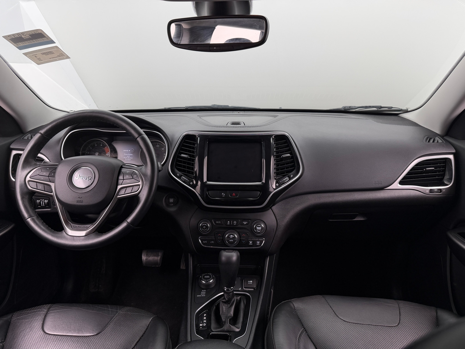 Thumbnail: 2019 Jeep Cherokee - 3