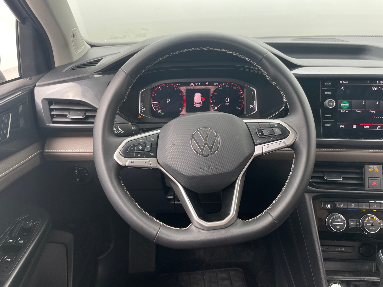 Thumbnail: 2024 Volkswagen Taos - 4
