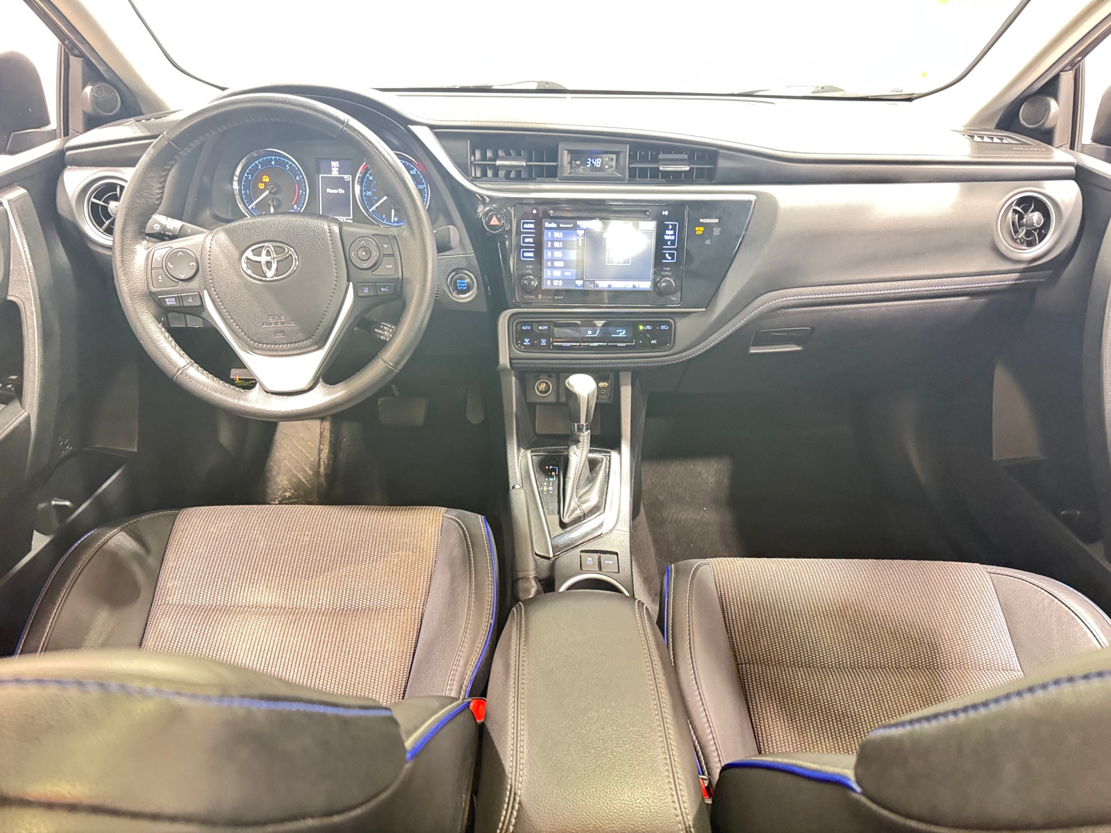Thumbnail: 2017 Toyota Corolla - 3