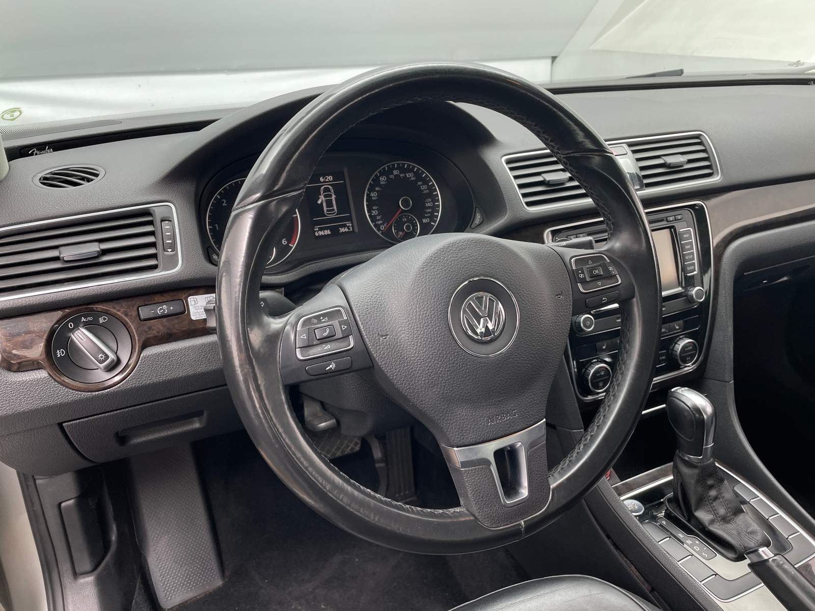 Thumbnail: 2014 Volkswagen Passat - 4