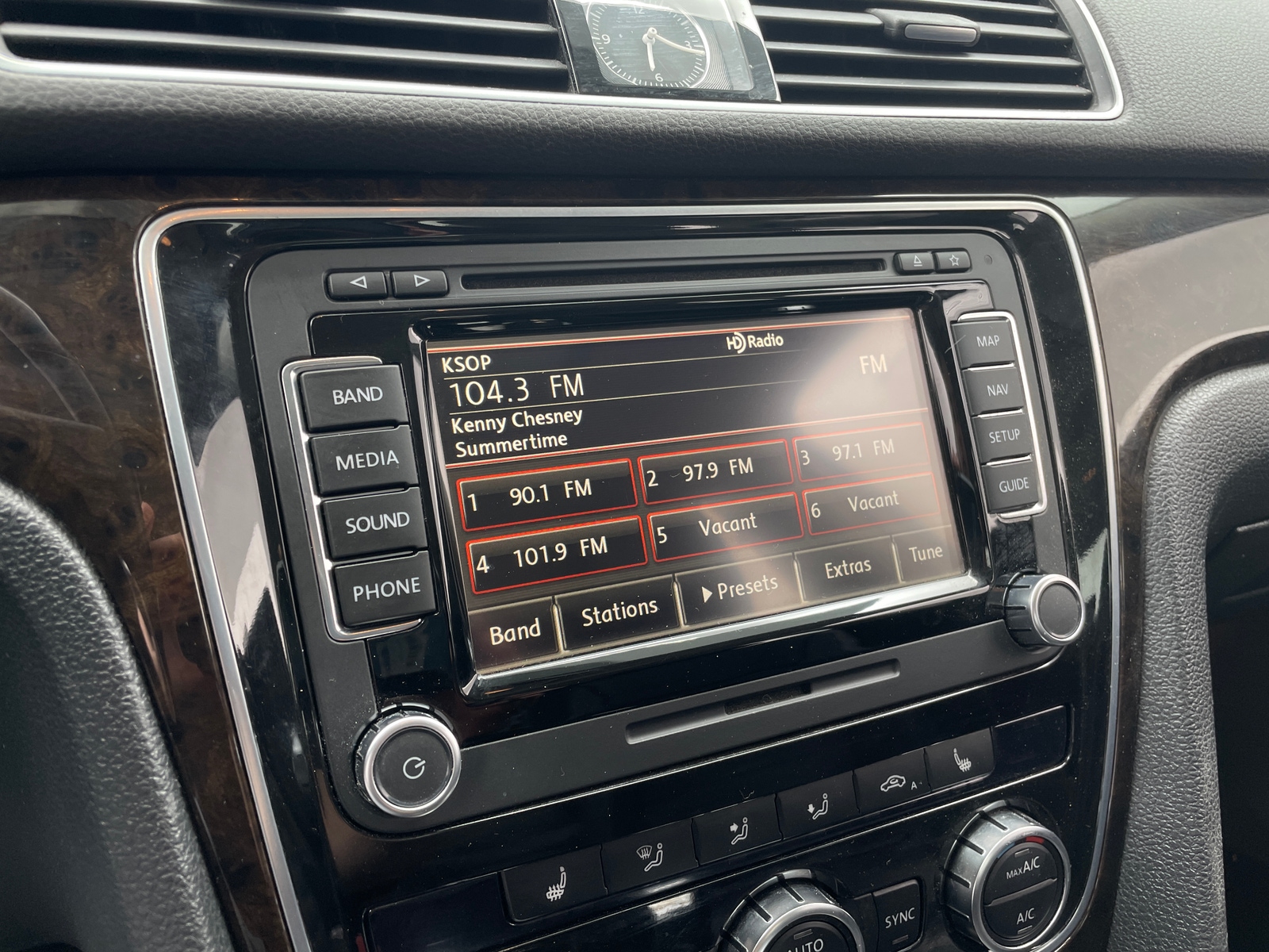 Thumbnail: 2014 Volkswagen Passat - 3