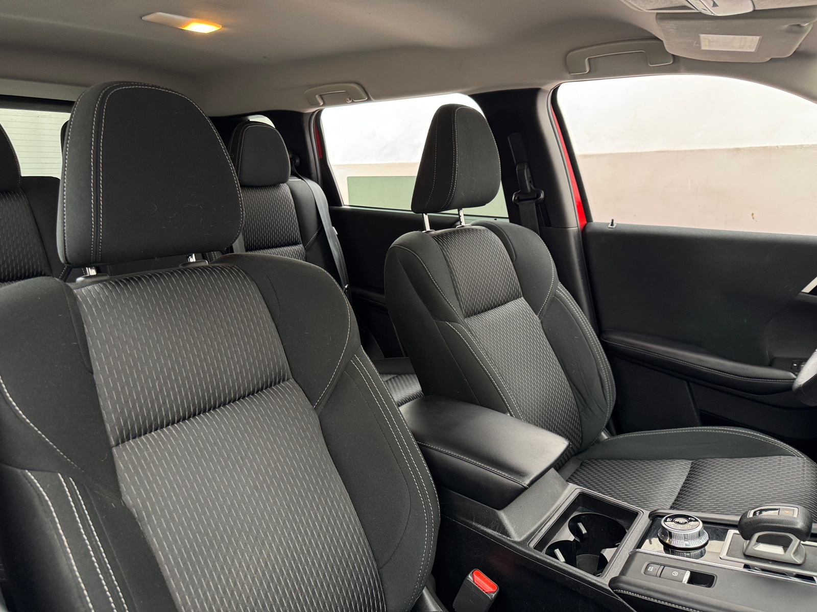 Thumbnail: 2022 Mitsubishi Outlander - 2