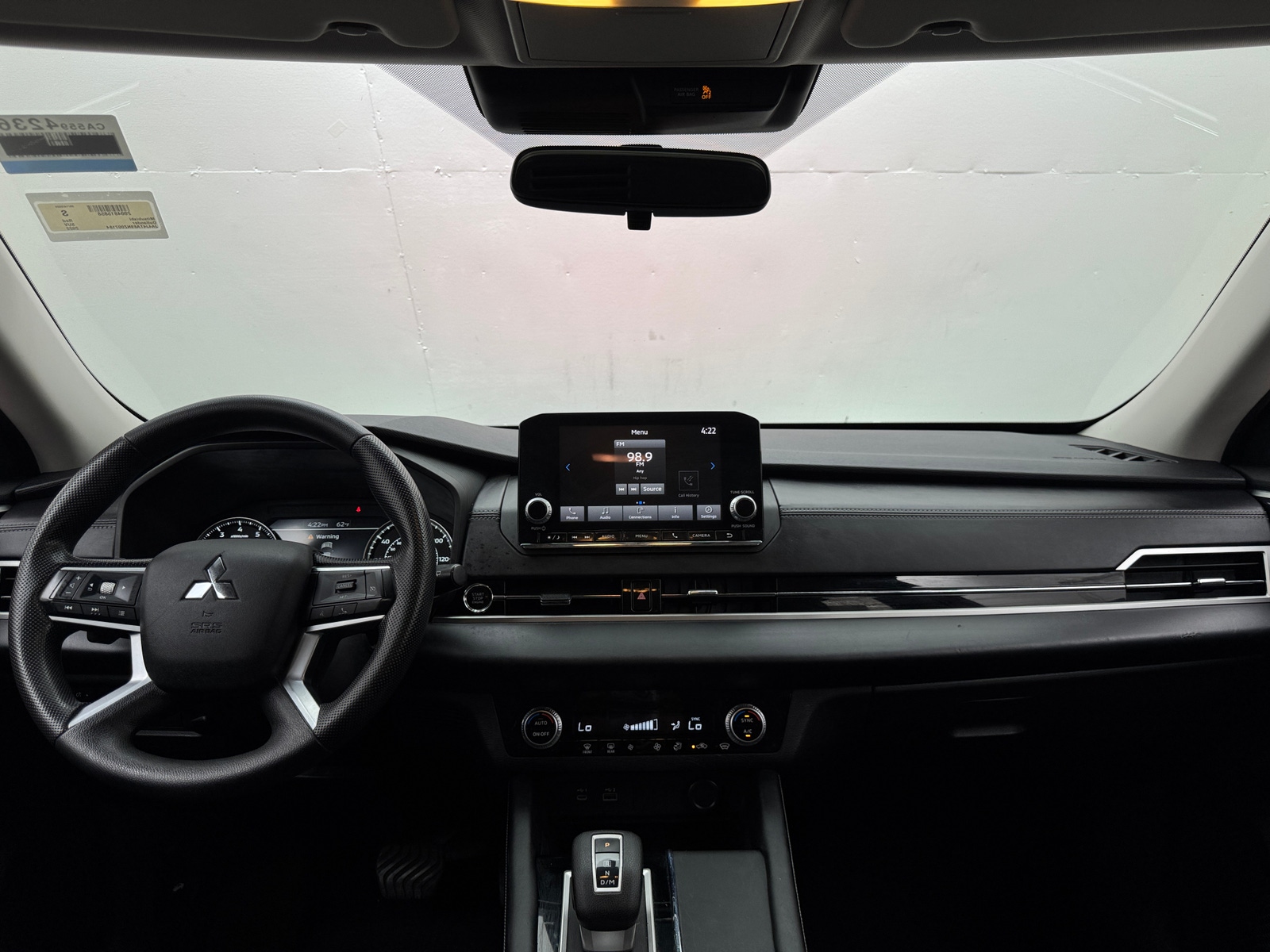 Thumbnail: 2022 Mitsubishi Outlander - 3