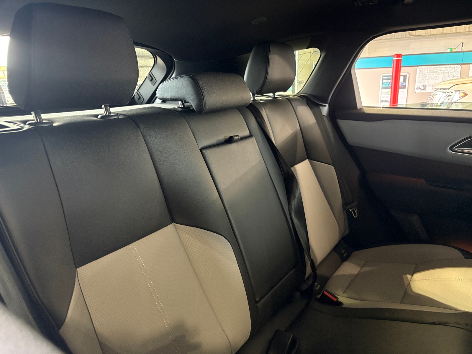 Thumbnail: 2026 Land Rover Range Rover Velar - 5