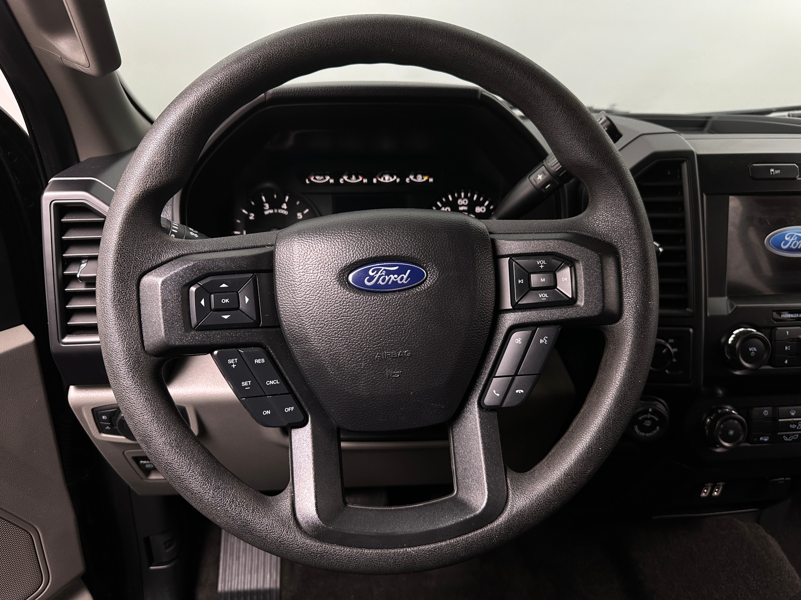 Thumbnail: 2020 Ford Econoline - 5