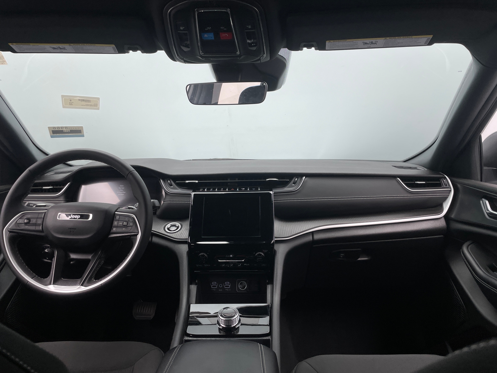 Thumbnail: 2025 Jeep Grand Cherokee - 3