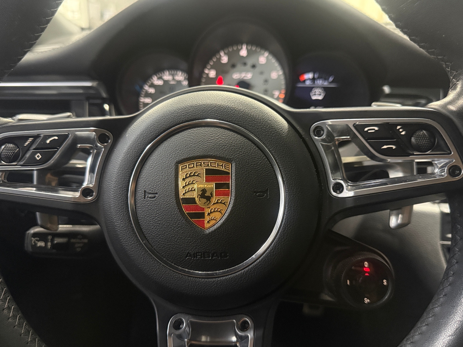 Thumbnail: 2020 Porsche Macan - 4