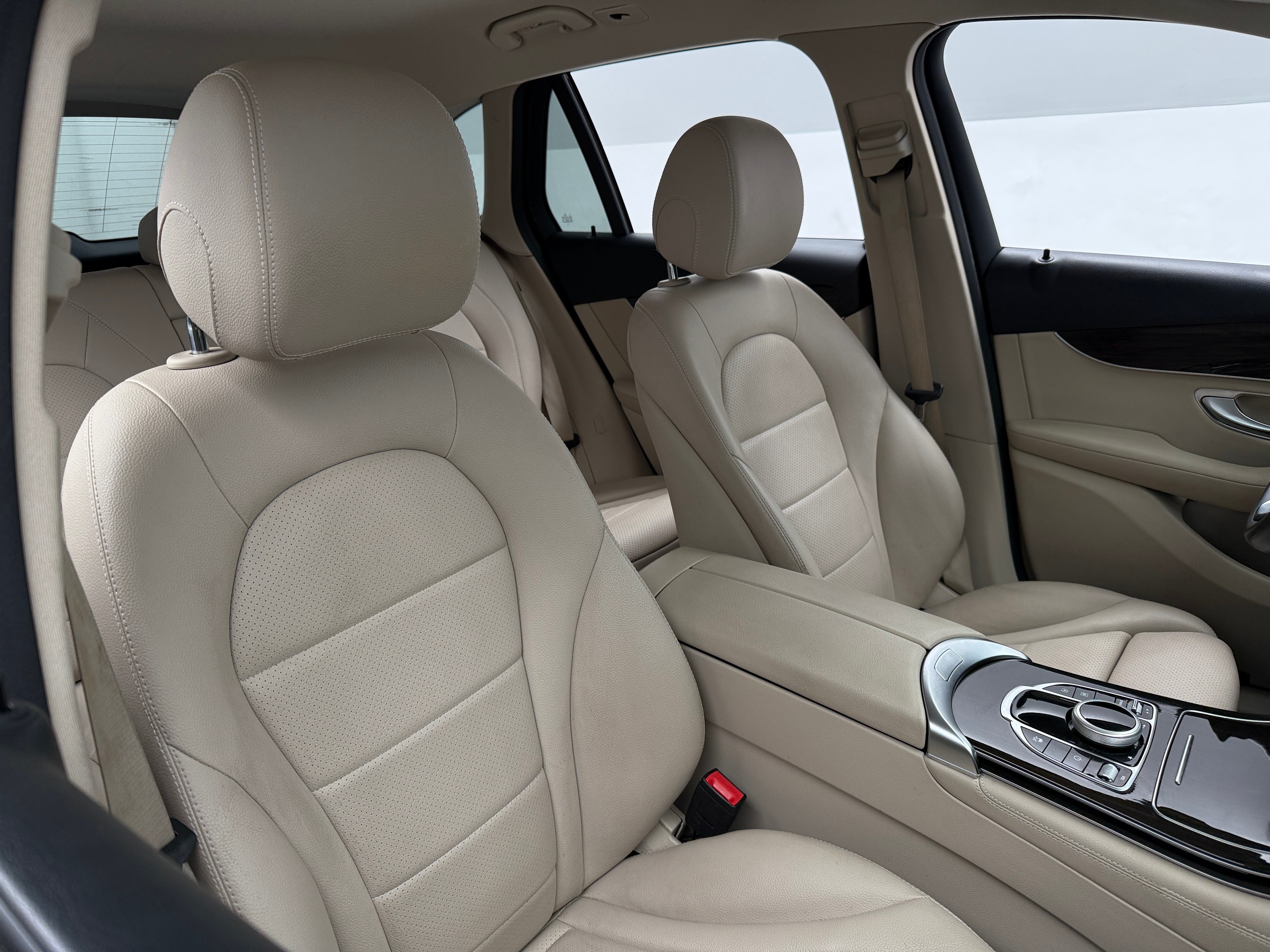 2019 Mercedes-Benz GLC GLC300 - Photo 3