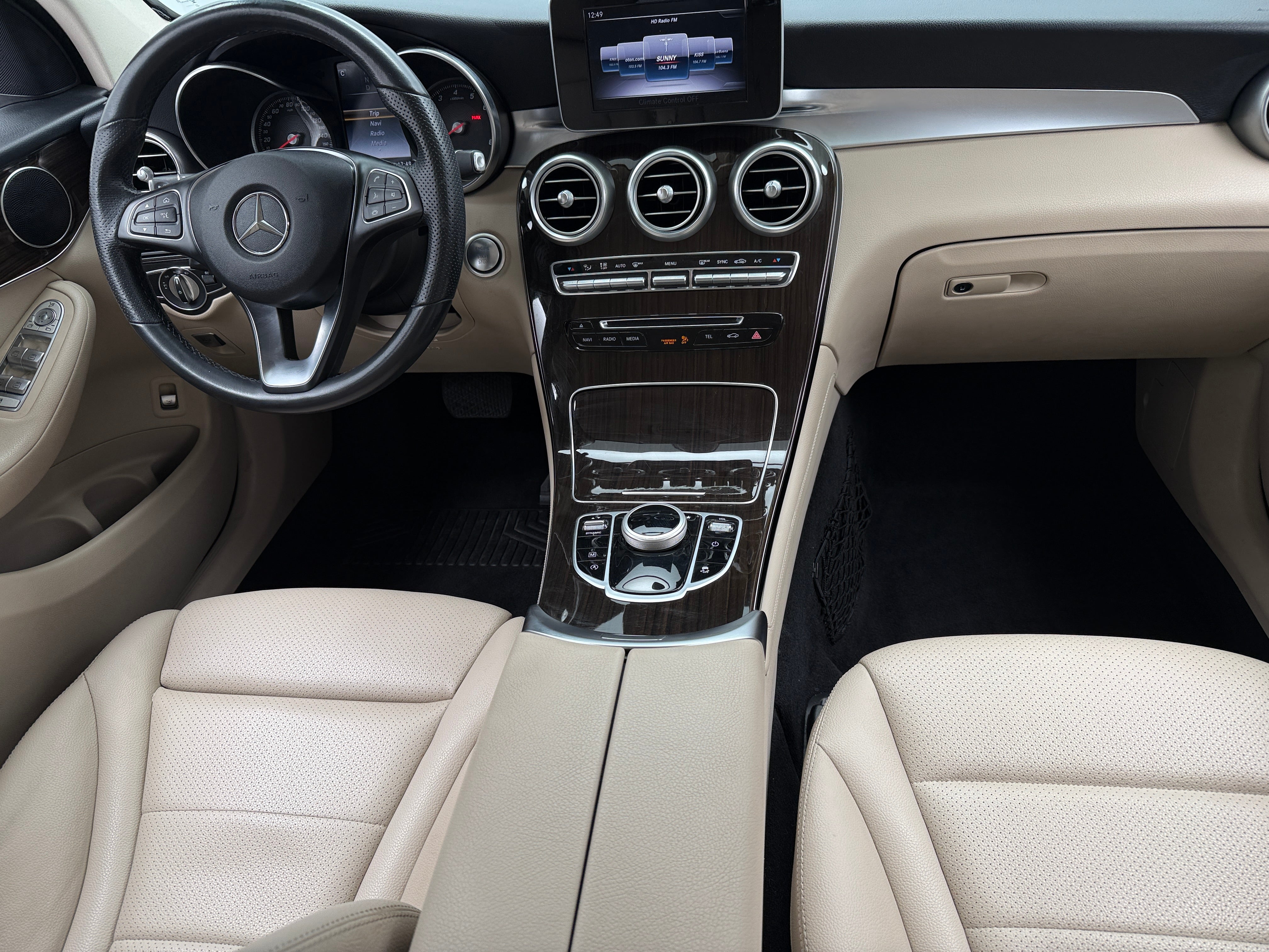 2019 Mercedes-Benz GLC GLC300 - Photo 6