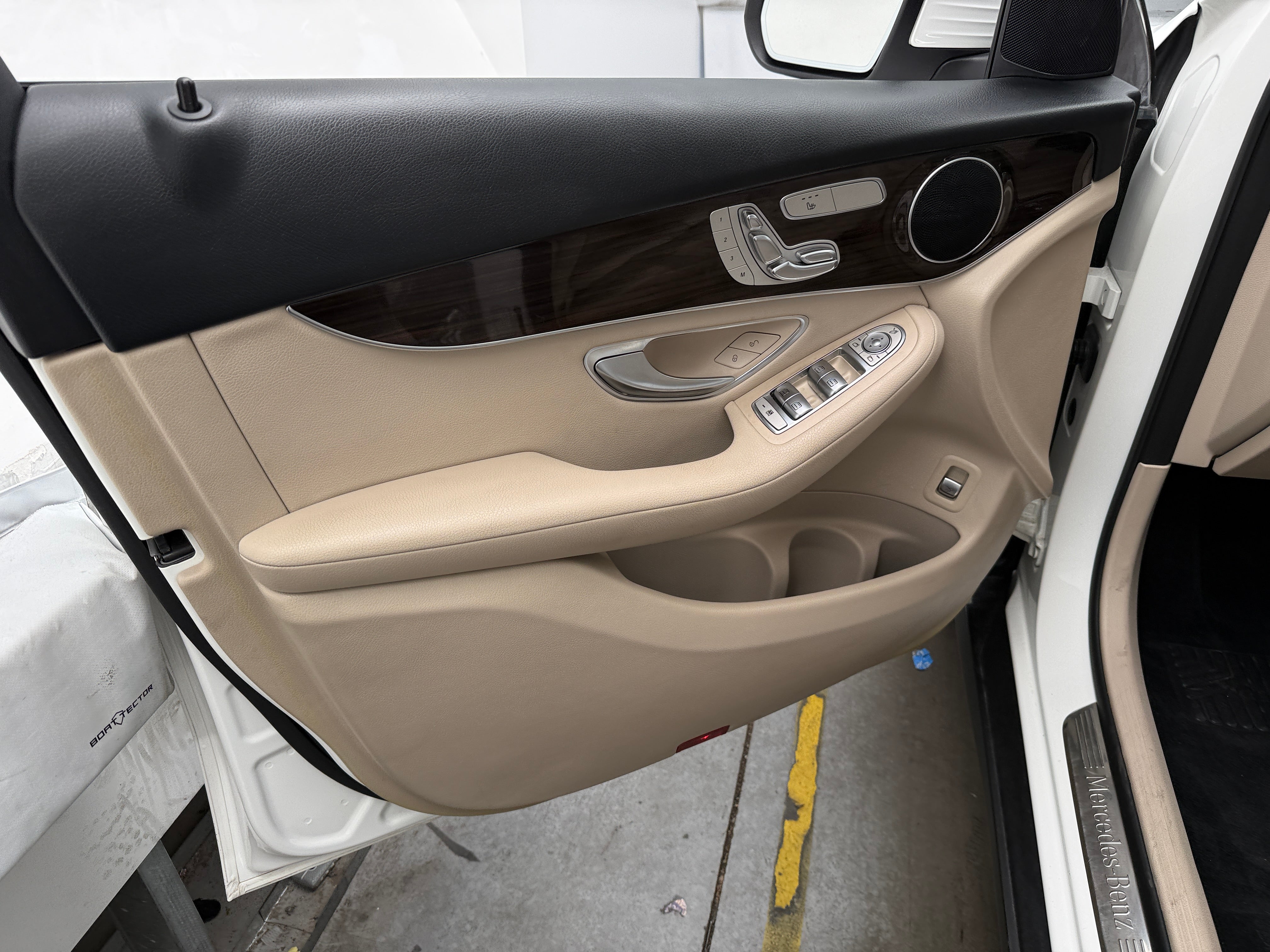 2019 Mercedes-Benz GLC GLC300 - Photo 7