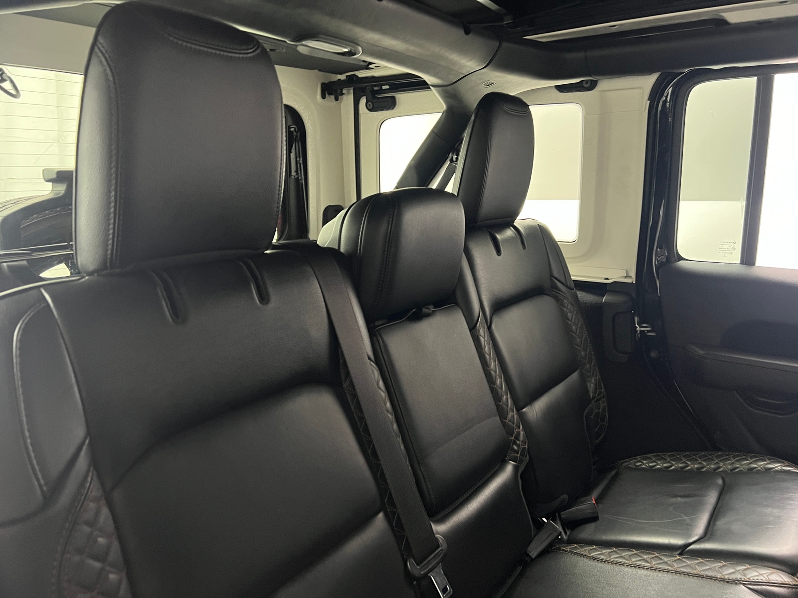 Thumbnail: 2021 Jeep Wrangler - 5