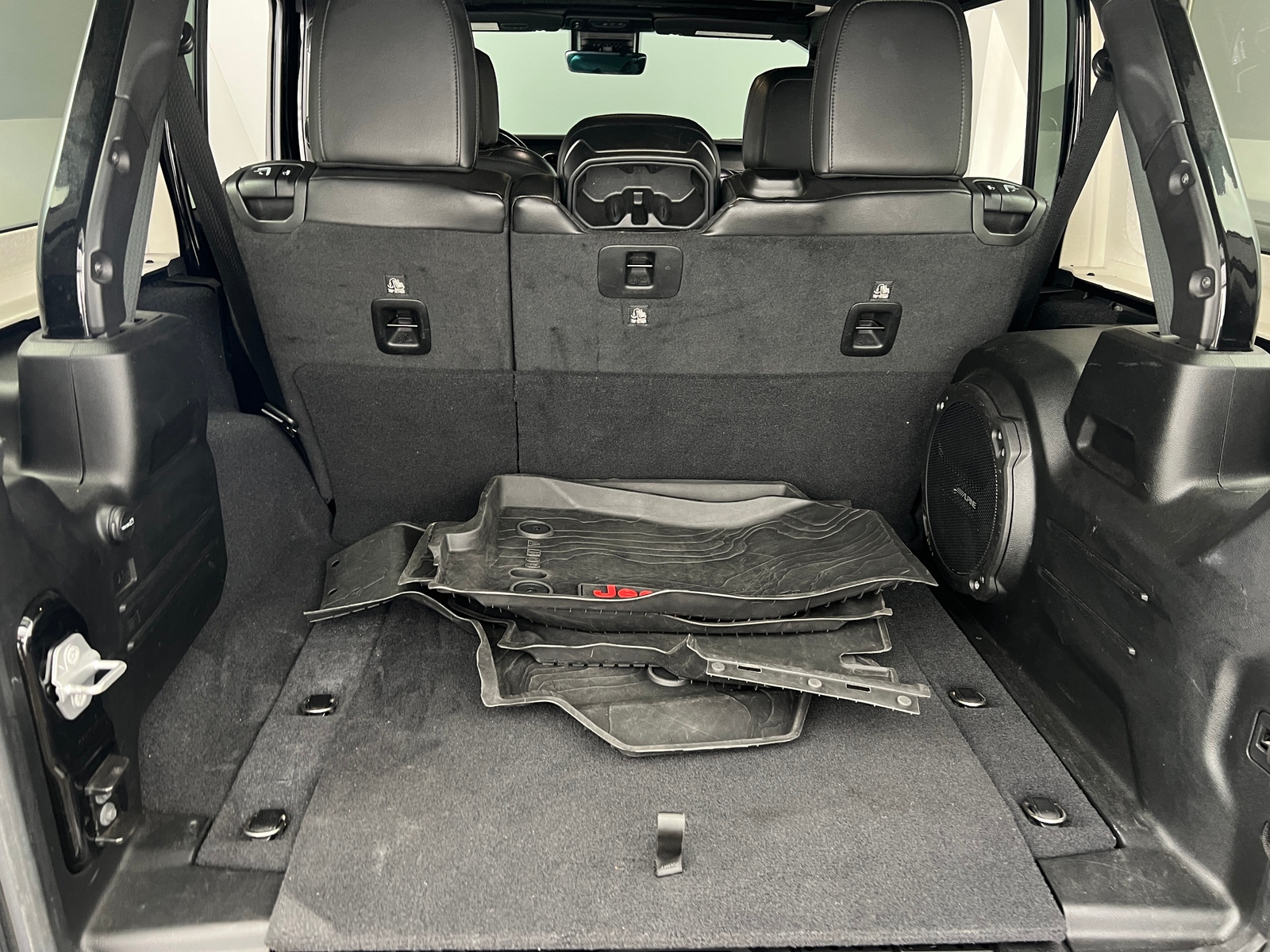 Thumbnail: 2021 Jeep Wrangler - 6
