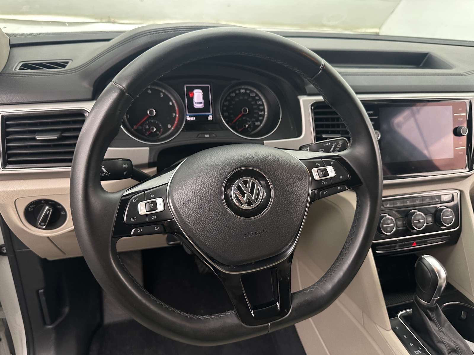 Thumbnail: 2018 Volkswagen Atlas - 4