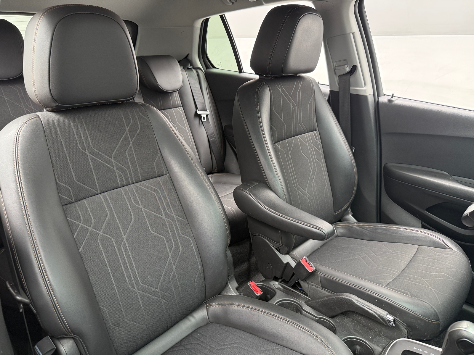 Thumbnail: 2020 Chevrolet Trax - 2