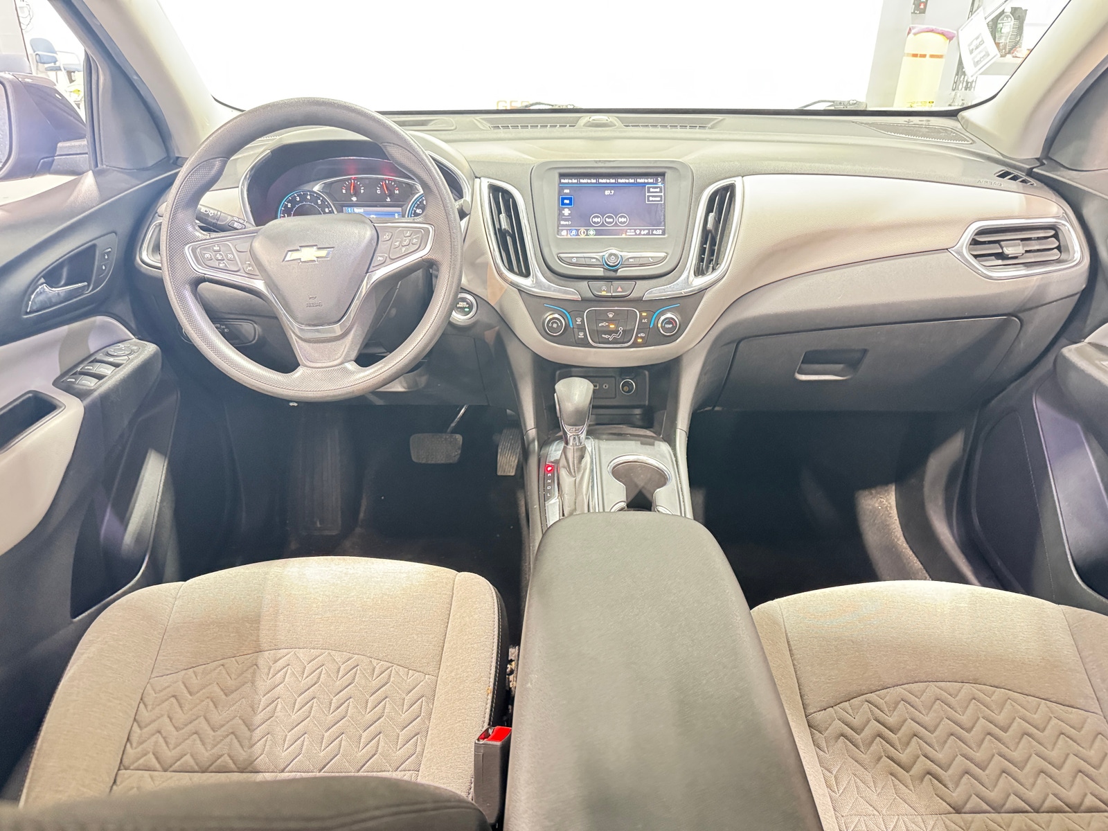 Thumbnail: 2022 Chevrolet Equinox - 3
