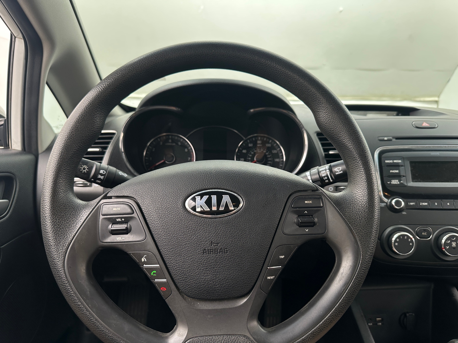 Thumbnail: 2017 Kia Forte - 5