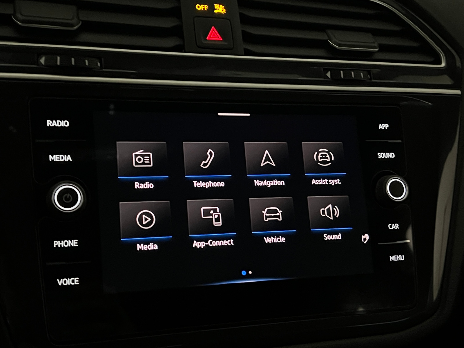 Thumbnail: 2024 Volkswagen Tiguan - 3