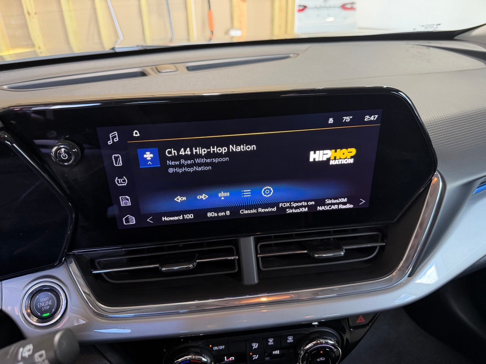 Thumbnail: 2025 Chevrolet Trax - 4