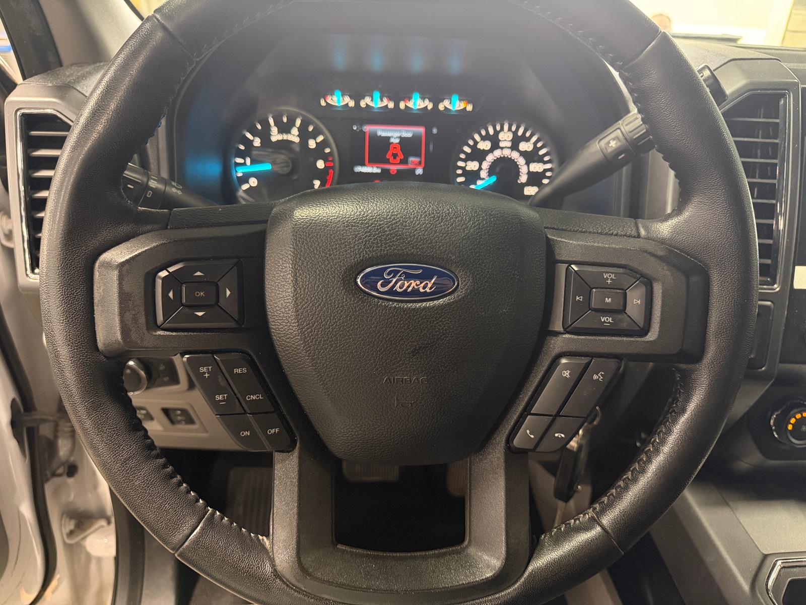 Thumbnail: 2019 Ford Econoline - 5