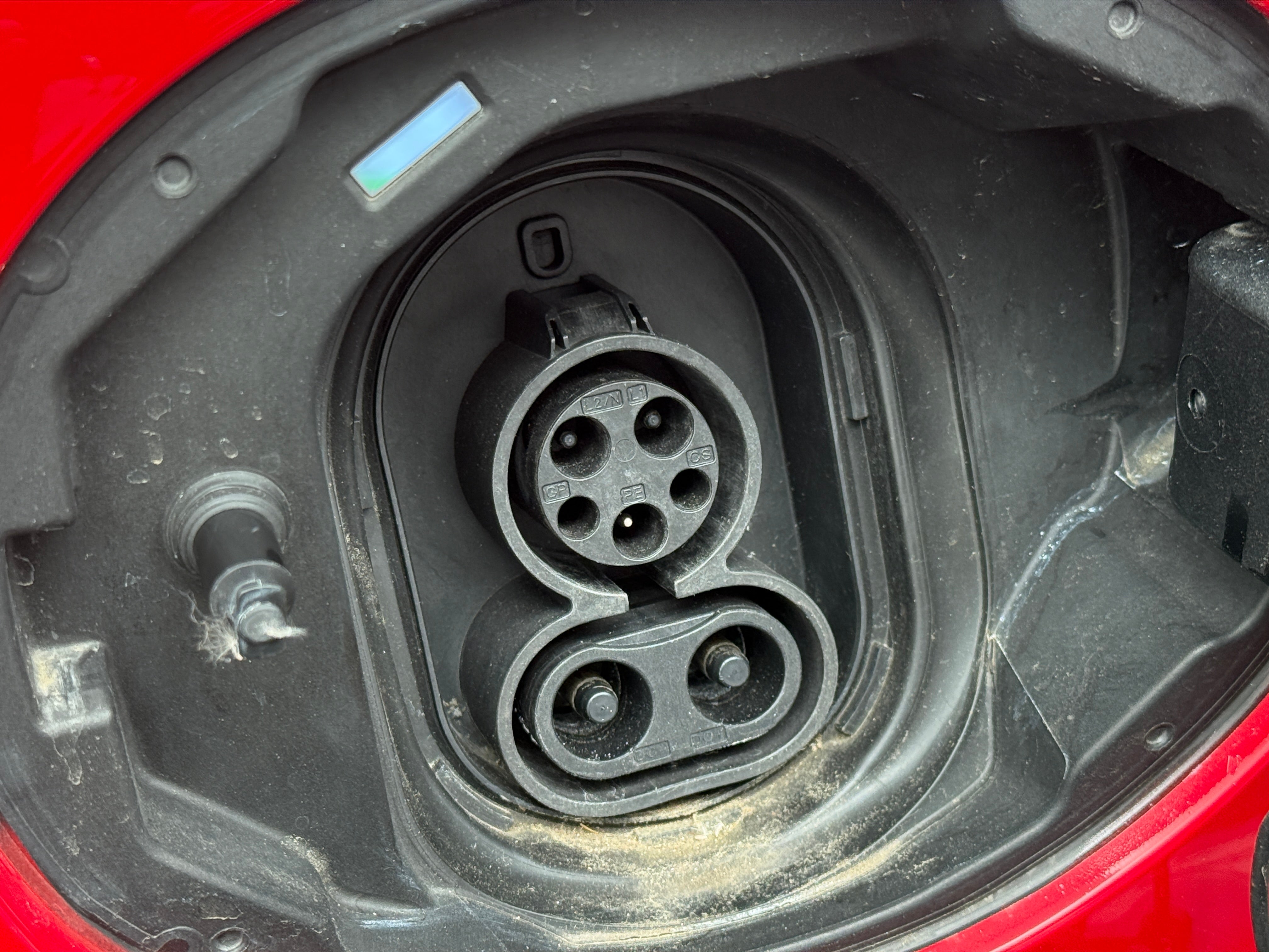Used 2022 MINI Hardtop 2 Door SE with VIN WMW13DJ06N2R08625 for sale in Oak Creek, WI