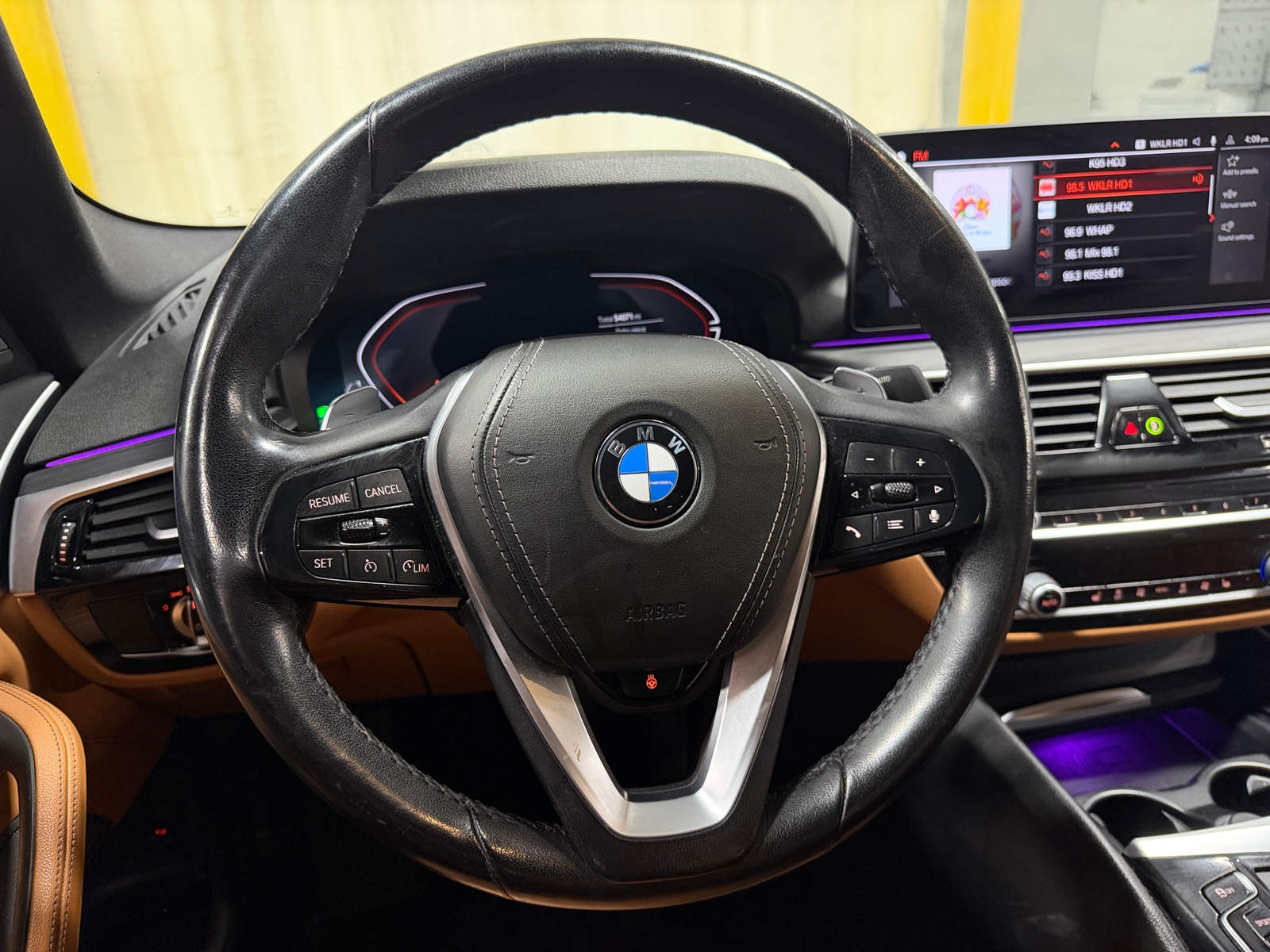 Thumbnail: 2023 BMW 5 Series - 4